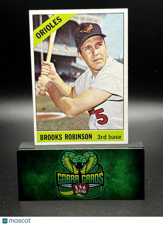 1966 Topps Brooks Robinson #390